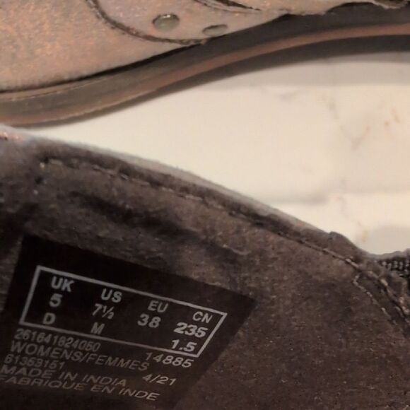 Collection By Clark's Studded Metallic Leather Slip-On Loafers Size 7.5 - Picture 7 of 10